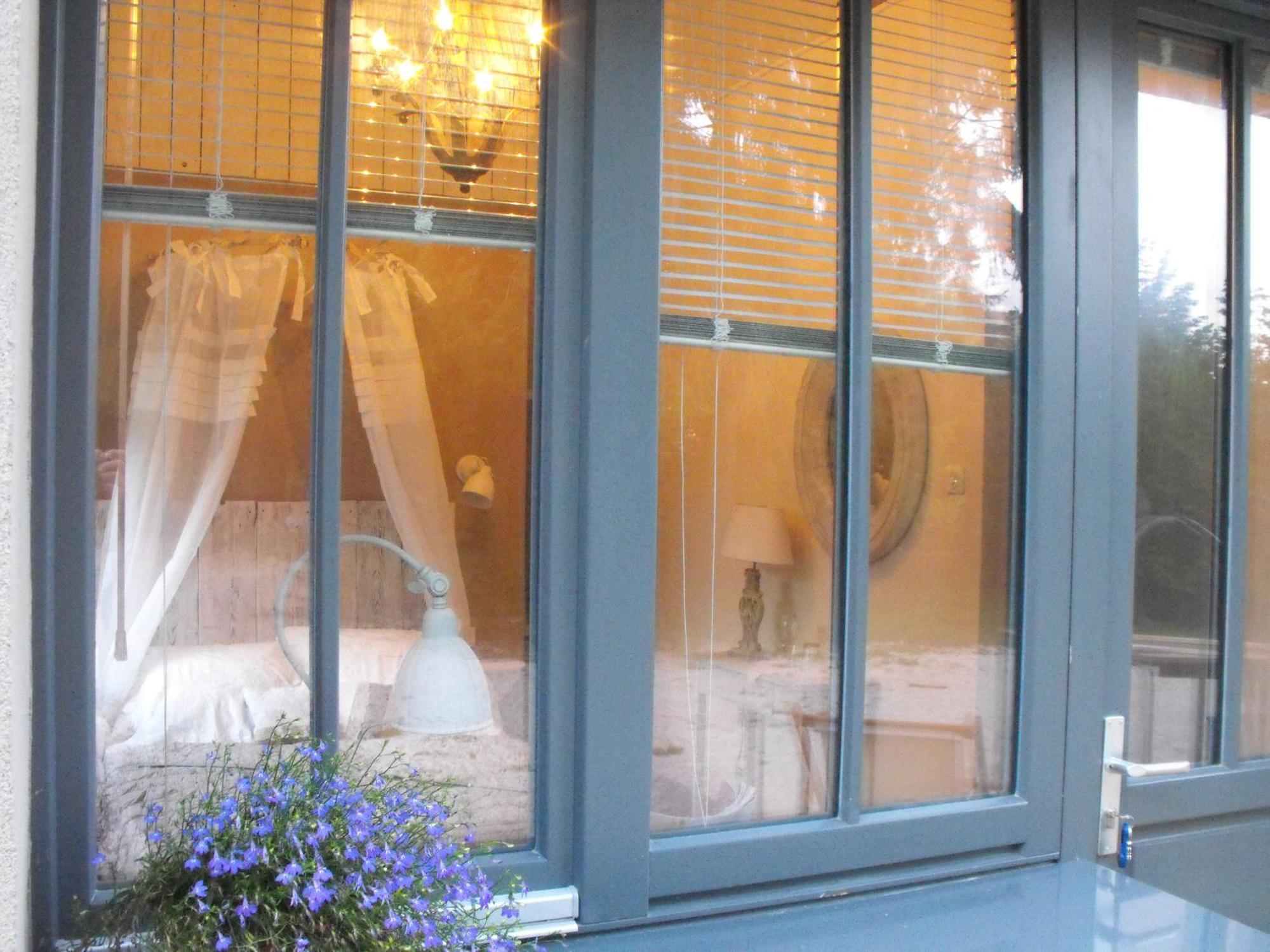 ช็องบร์ โดต ลา แมซง เดอ ฌูเลียต Bed & Breakfast Valentigney ภายนอก รูปภาพ